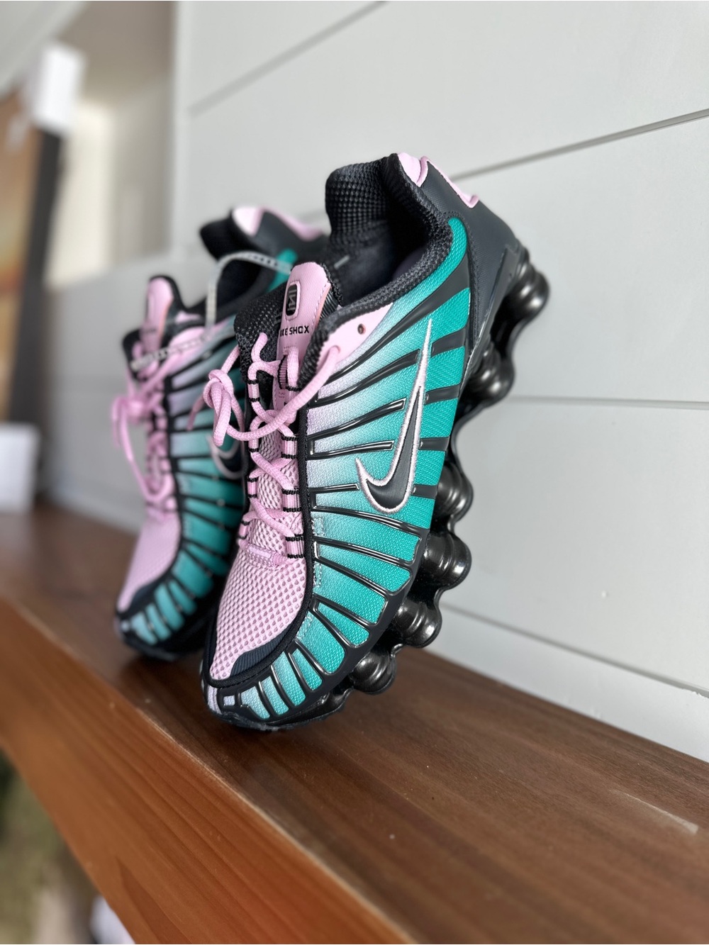 Nike Shox TL Fade Watermelon Sneakers W US Size 9 NWOB